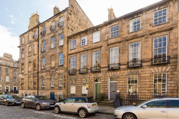 Light And Spacious 2 Bedroom Flat In Heart Of Edinburgh Exterior photo