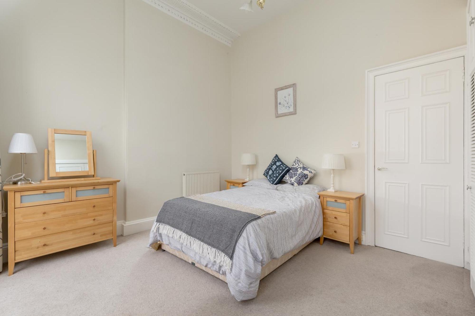 Light And Spacious 2 Bedroom Flat In Heart Of Edinburgh Exterior photo
