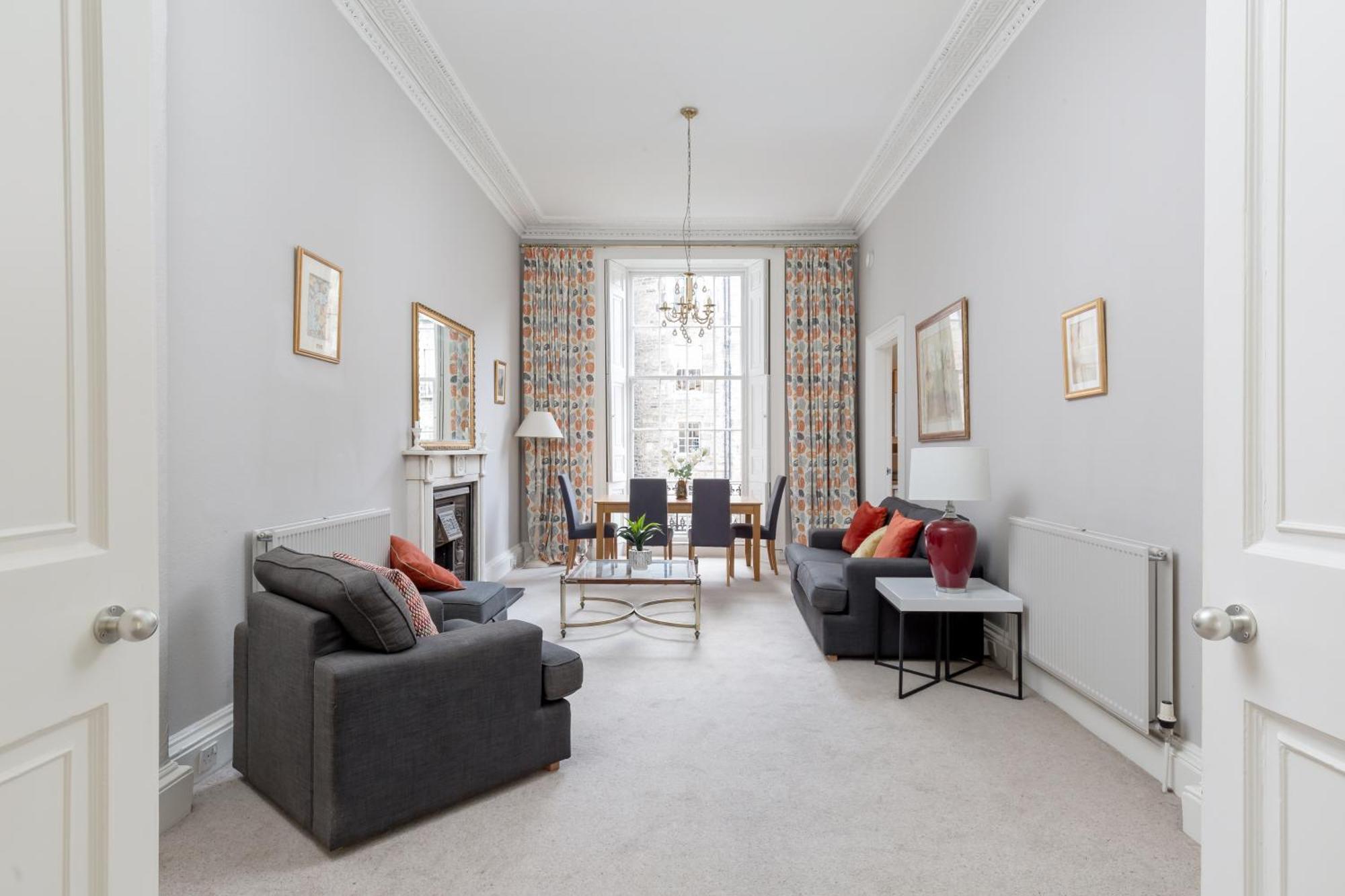 Light And Spacious 2 Bedroom Flat In Heart Of Edinburgh Exterior photo